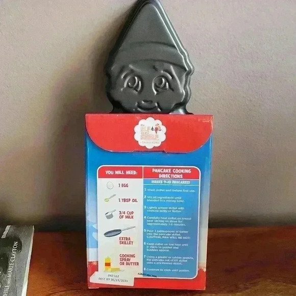 Elf On The Shelf Skillet Set with Pancake Mix Christmas Breakfast By 05/2021 - Picture 2 of 8